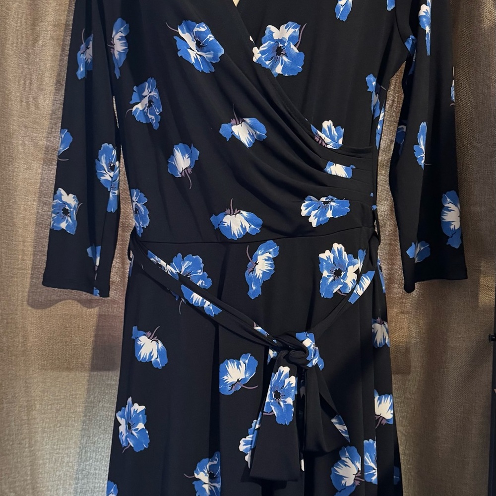 41 Hawthorn Black and Blue Floral Wrap Dress